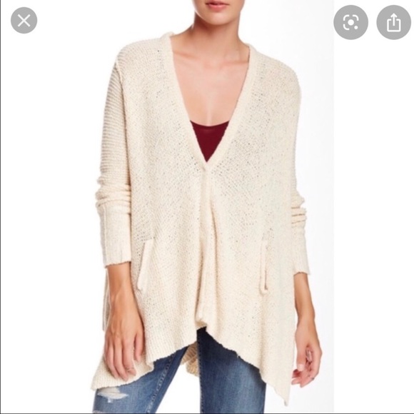 Free People Sweaters - Free People Shark bite hem chunky button cardigan